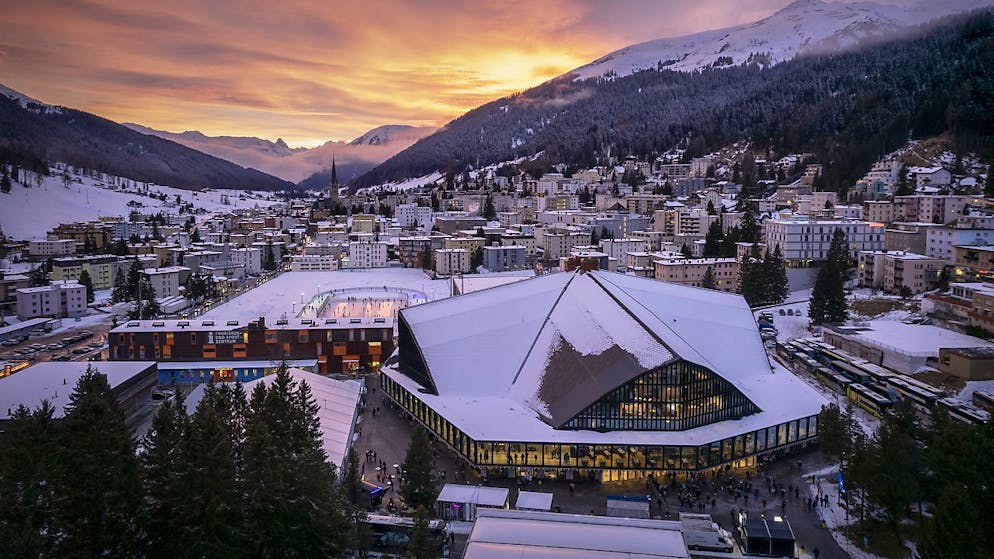 In der Altjahrswoche ist ein Davos einmal mehr Eishockey vom Feinsten zu sehen