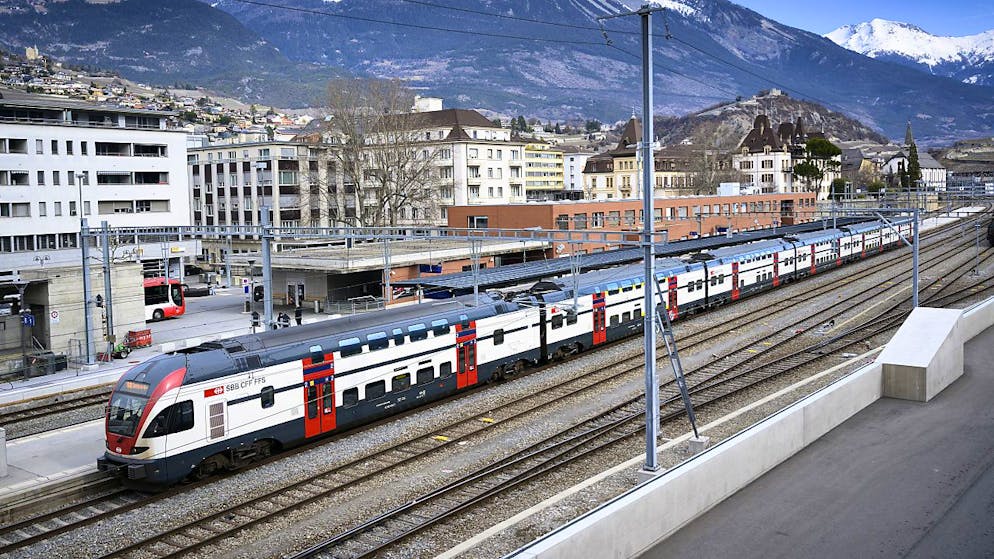 Cumulable avec le demi-tarif, le Pass 13* est valable pour tout trajet effectué entièrement sur territoire valaisan (image symbolique).