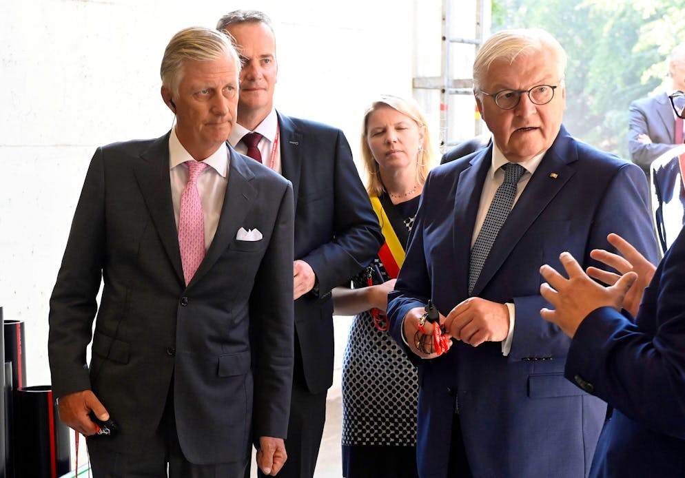 Prinz Alois von und zu Liechtenstein bei einem Treffen mit dem deutschen Bundespräsidenten Frank-Walter Steinmeier im September 2023 in Belgien.
