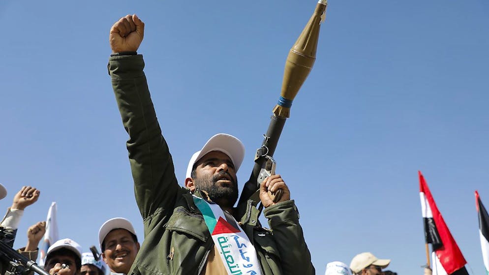 Ribelli Houthi sostenuti dall'Iran stanno mettendo in pericolo la navigazione sul Mar Rosso.