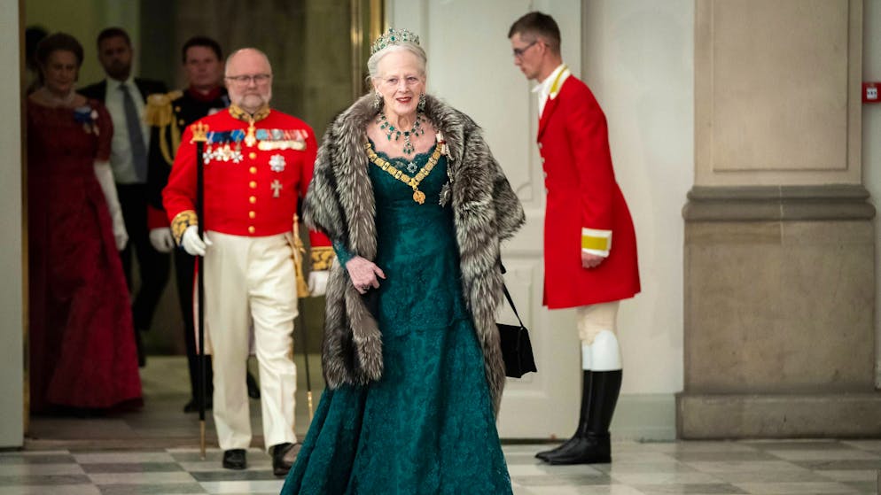 Decisione «assolutamente storica». Ecco cosa succede dopo l'abdicazione della regina Margherita II