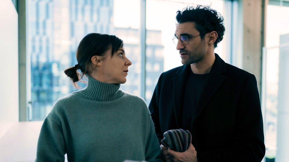 Das steckt hinter dem gefährlichen Trend Cybergrooming. Richard Otting (Renato Schuch) ist der Expartner von Julia (Bernadette Heerwagen). Man ist sich nach einer langen Beziehung noch sehr vertraut.