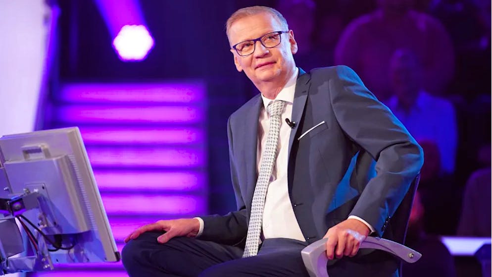 Panne bei «Wer wird Millionär?»: «Wir haben ein Problem» – Regie stoppt Moderator Günther Jauch | blue News