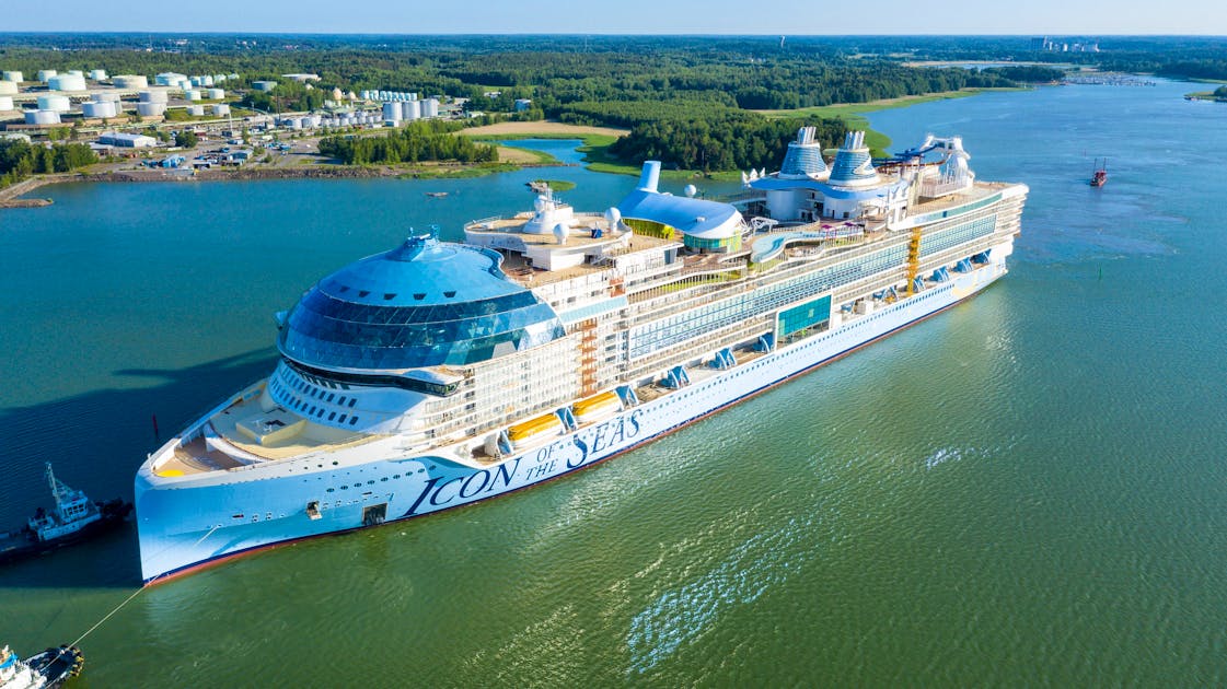 “Icon of the Seas”: Final checks, then the giant cruise ship sets sail for the first time