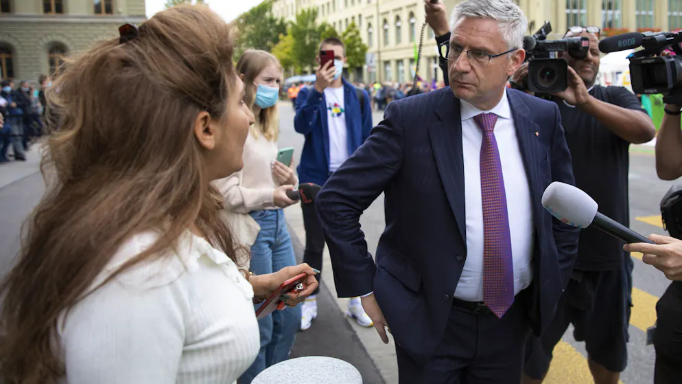 Deepfake-Video hat Folgen. Glarner muss Arslan die Anwaltskosten bezahlen