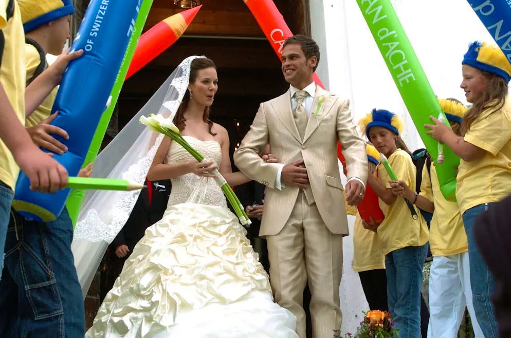 Renzo Blumenthal und Ladina haben sich nach 16 Jahren getrennt. Im August 2007 geben sich Renzo Blumenthal und Lehrerin Ladina Cadisch in Vella das Ja-Wort. 