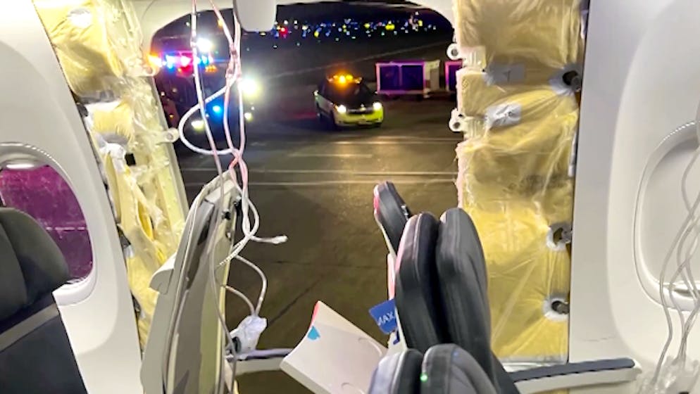 Horror-Flug von Alaska Airlines. Als sich das Loch im Flugzeug auftut, tippt Passagierin King ihre Abschiedsworte