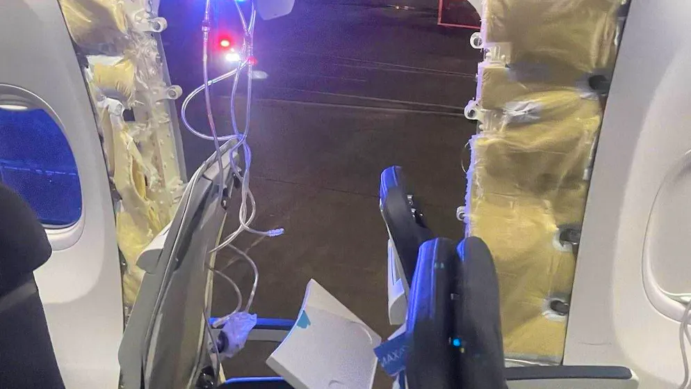 Unglücksflug von Alaska Airlines. Abgebrochenes Flugzeugteil landete im Garten eines Lehrers