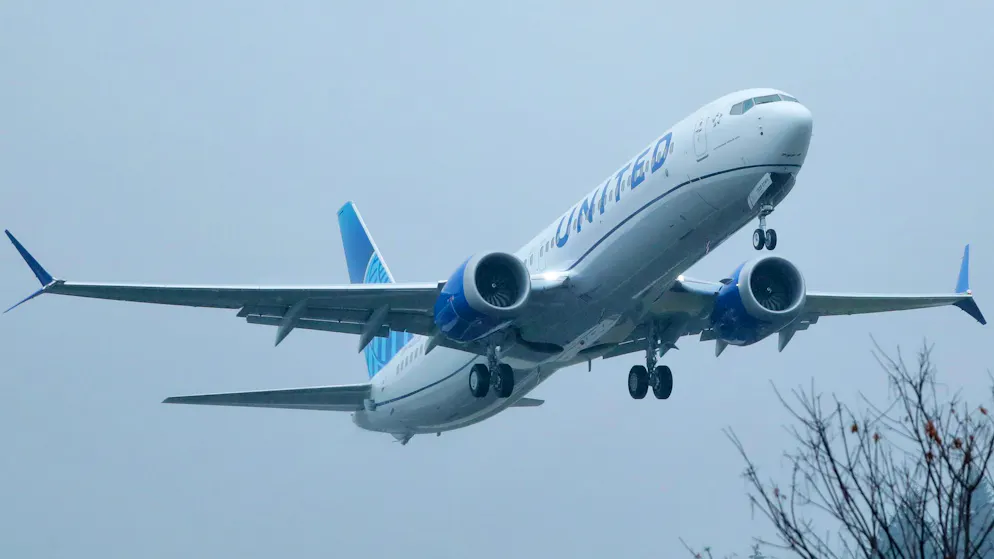 Bei Inspektionen von Flugzeugen des Typs Boeing 737 Max 9 werden immer wieder Mängel festgestellt (Archivbild).