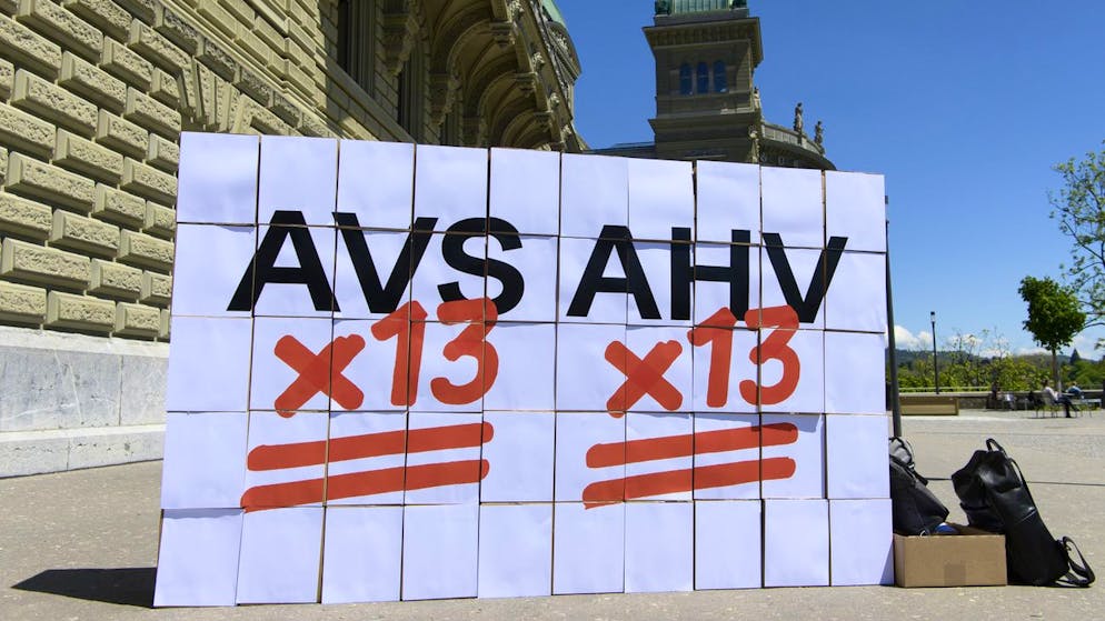 Zwei AHV-Vorlagen kommen am 3. März zur Abstimmung. Die Volksinitiative «für ein besseres Leben im Alter» stammt vom Gewerkschaftsbund. Sie fordert die Einführung einer 13. Monatsrente für Rentner*innen. 