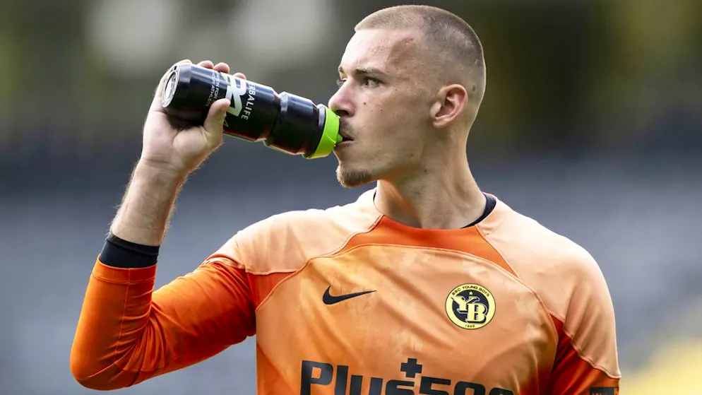 Racioppi rétrogradé. «Qui veut tuer son chien l'accuse de la rage»