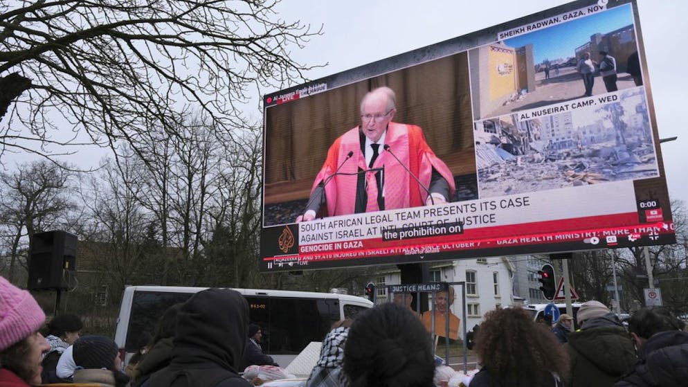 Secondo il portavoce del ministero degli esteri israeliano oggi all'Aia "si è stati testimoni di uno dei più grandi spettacoli di ipocrisia nella Storia".