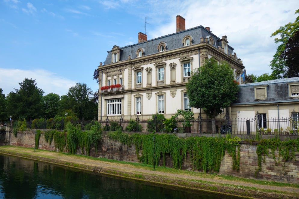 La potenziale nuova residenza dell'ex consigliere federale Alain Berset: Villa Massol a Strasburgo.