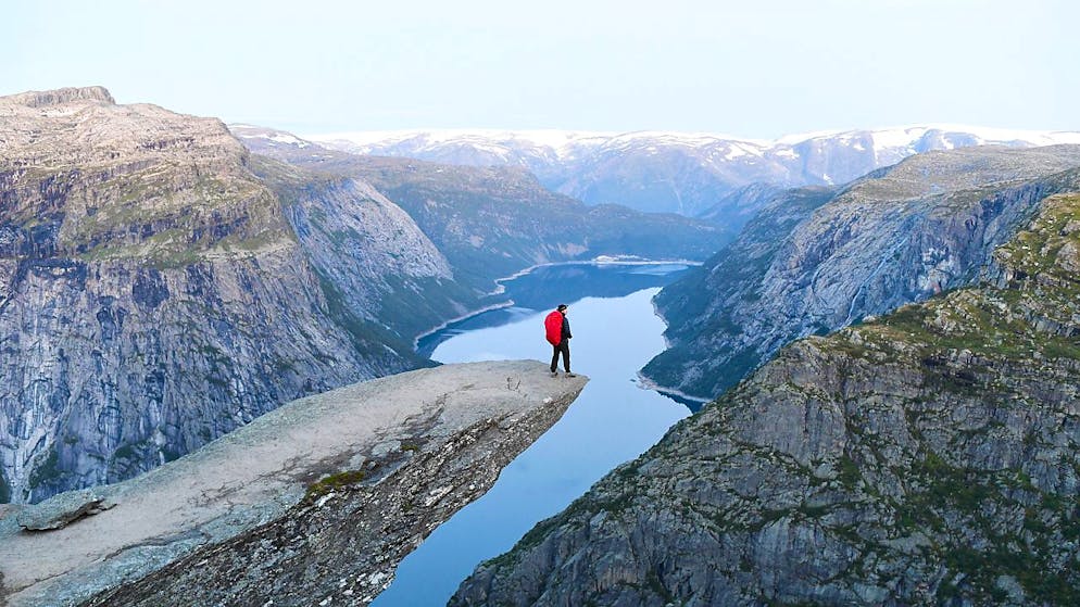 Il panorama norvegese è contraddistinto da innumerevoli fiordi.