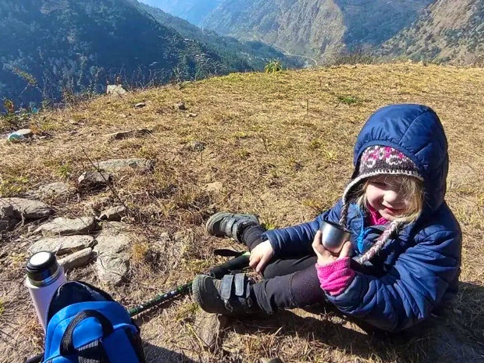 A 4 anni scala l'Everest, è la climber più giovane di sempre | blue News