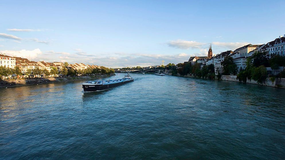 Gefahrentransporte: Rhein während Basler Fasnacht für Gefahrenguttransporte  gesperrt
