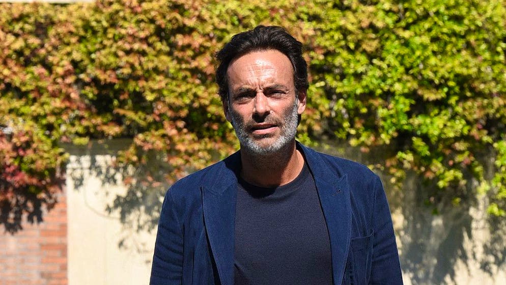 Faida famigliare. Caso Alain Delon: il figlio Anthony contesta la visita medica del perito