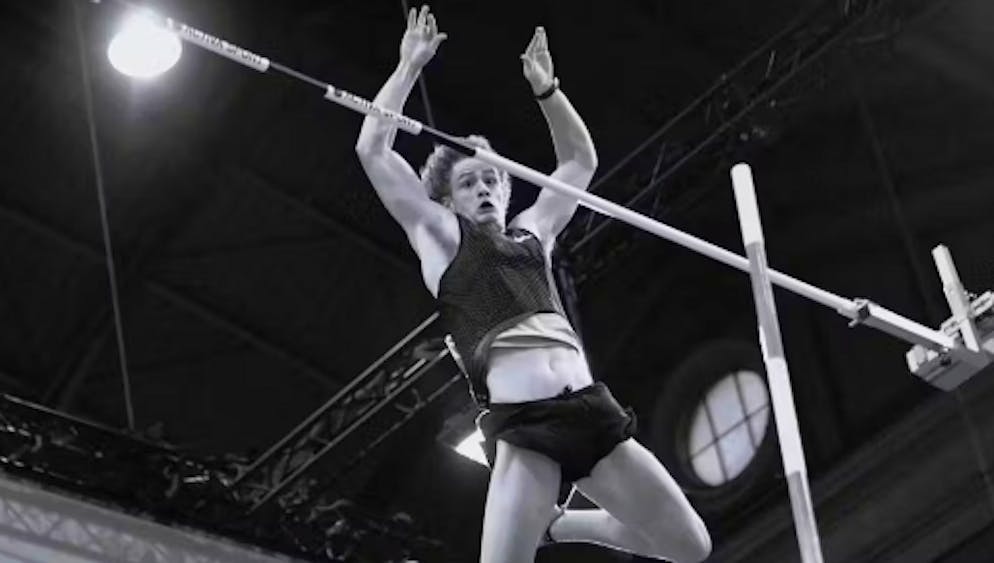 Shawn Barber in azione.