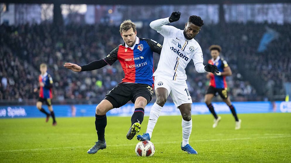 Viel Kampf, wenig Spielkultur: Basel (links, Fabian Frei) und Zürich (Daniel Afriyie) trennen sich leistungsgerecht torlos