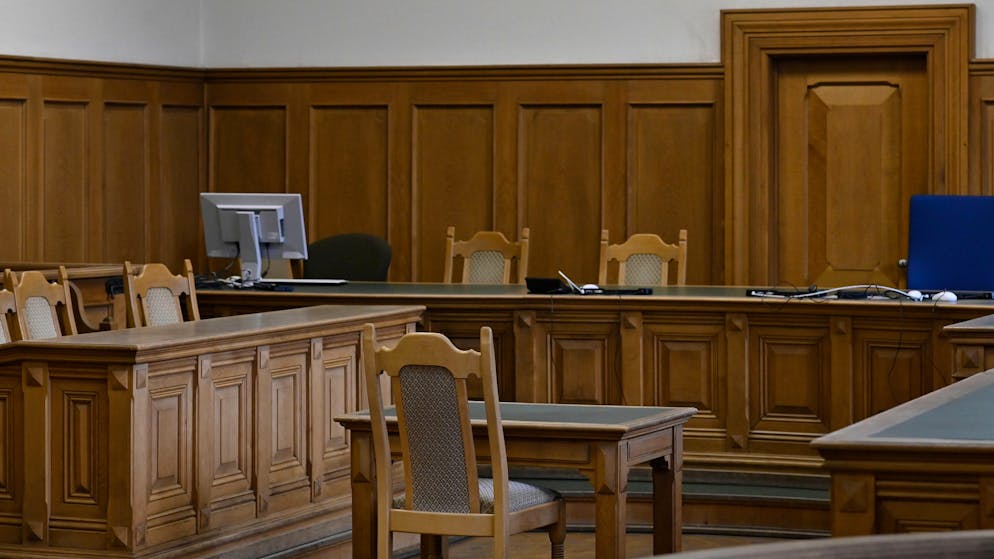 Frau stirbt nach Schönheits-OP. Arzt vor Gericht: «Es tut mir schrecklich leid»