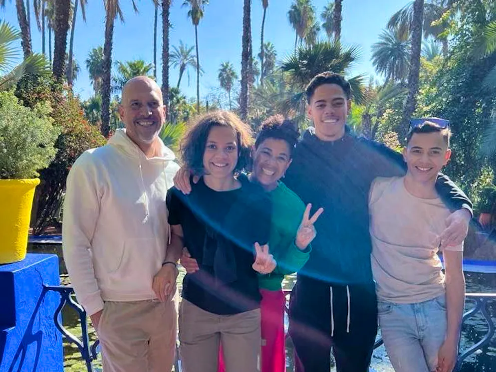 Die fussballverrückte Familie Beney. Die brasilianisch-schweizerische Sportfamilie Beney: Papi Nicolas, YB-Supertalent Iman, Mama Cloe, FCB-Shootingstar Roméo und der jüngere Bruder Pablo (v.l.). 