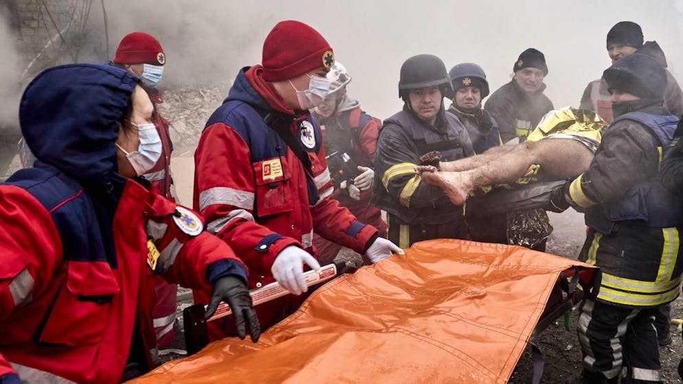 Des centaines de milliers de militaires et de civils ont été tués depuis le début de l'invasion russe de l'Ukraine en février 2022.