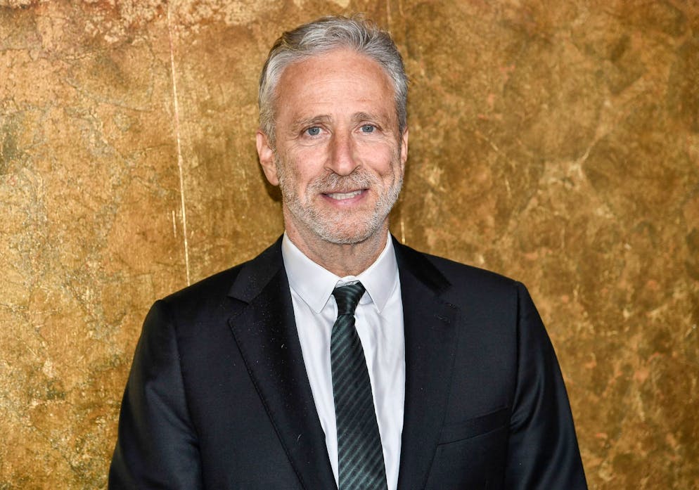 US-Comedian Jon Stewart moderiert die «Daily Show». Der US-Wahlkampf und Trump sind aktuell häufiges Thema.