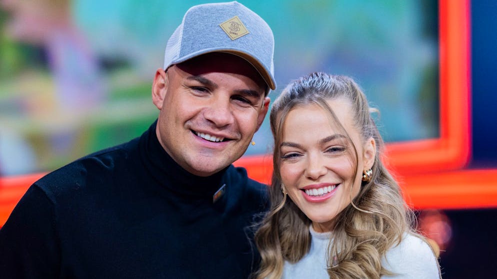 Schweben im Babyglück: Pietro Lombardi und seine Verlobte Laura Maria Rypa.