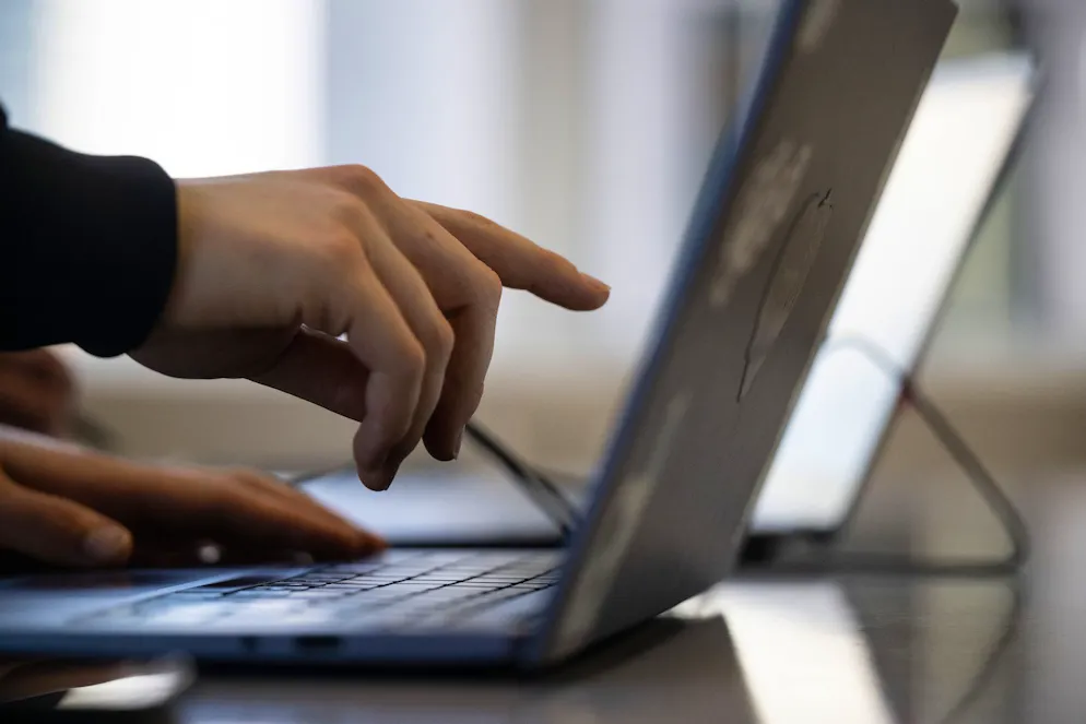 Wer morgens direkt in den Arbeitsmodus wechselt, setzt sich unnötigem Stress aus