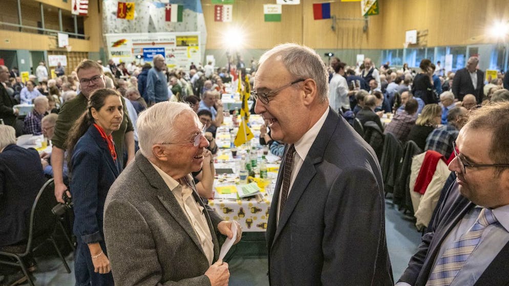 Partiti. Per l'UDC è «no» alla 13esima AVS ma «sì» al pensionamento a 66 anni