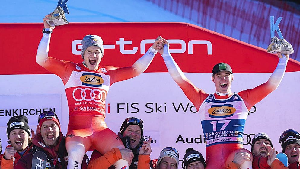 Marco Odermatt und Franjo von Allmen feiern ihren Triumph in Garmisch.