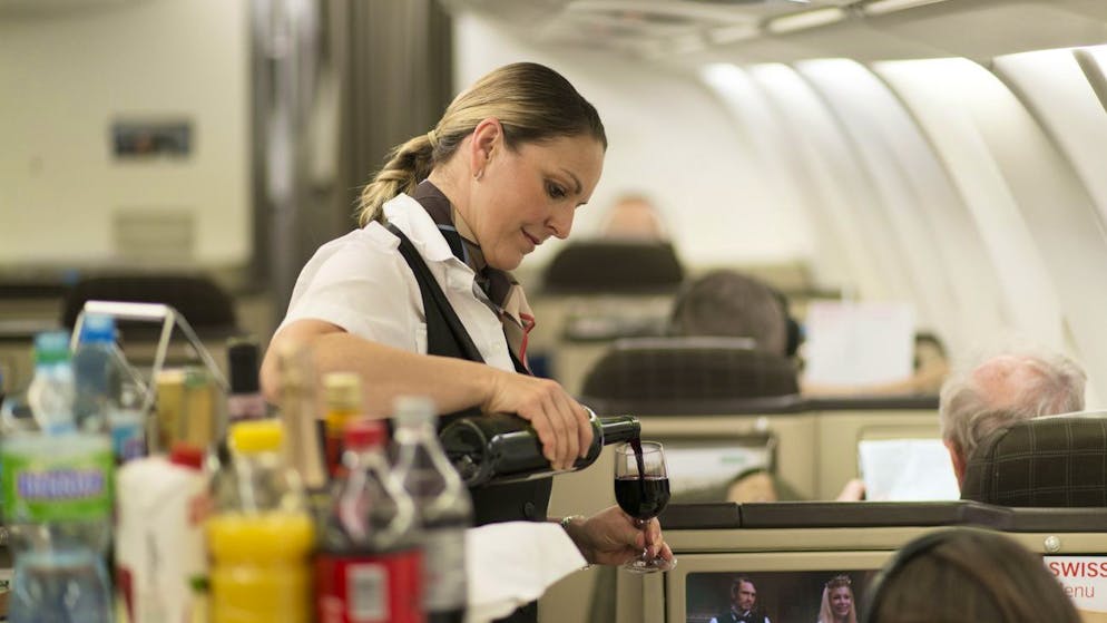 «Heisser Kaffee», «Cheerio» und «Philip». Die geheimen Codes der Flugbegleiter*innen
