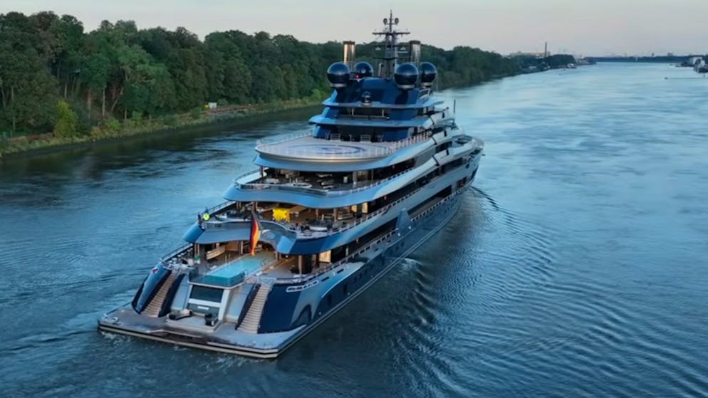 144 Meter Luxus auf dem Meer. Megajacht auf Jungfernfahrt, aber der Besitzer bleibt geheim