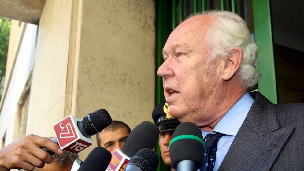 Spettacolo. Il principe Vittorio Emanuele di Savoia tumulato a Torino