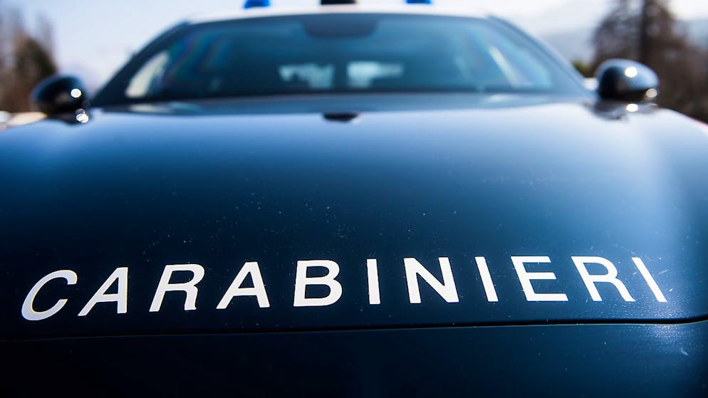 I carabinieri della compagnia di Santa Margherita Ligure hanno fermato il tredicenne che è stato affidato in custodia ai genitori.