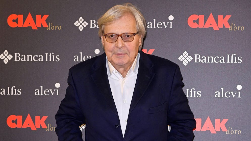 Ricoverato da settimane. Parla la figlia di Vittorio Sgarbi: «Sta molto male»