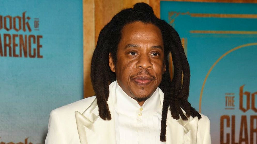 Accuse «terribili». Jay-Z accusato di aver molestato una 13enne, il rapper nega