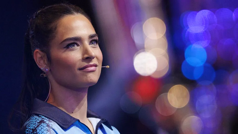 Sie rudert zurück. Amira Pocher liebt die Schweiz – «ausser diesen Tunnel»