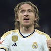 epa11035158 Real Madrid's Luka Modric celebrates after scoring the 4-1 goal during the Spanish LaLiga soccer match between Real Madrid and Villarreal CF, in Madrid, Spain, 17 December 2023. EPA/Kiko Huesca