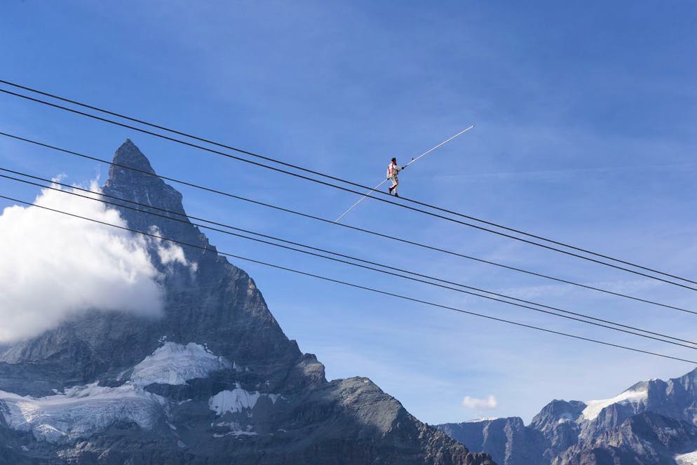 È morto Freddy Nock. Freddy Nock, funambolo, davanti al Cervino durante la cerimonia di inaugurazione della nuova funivia 3S, sabato 29 settembre 2018, a Zermatt, in Vallese.