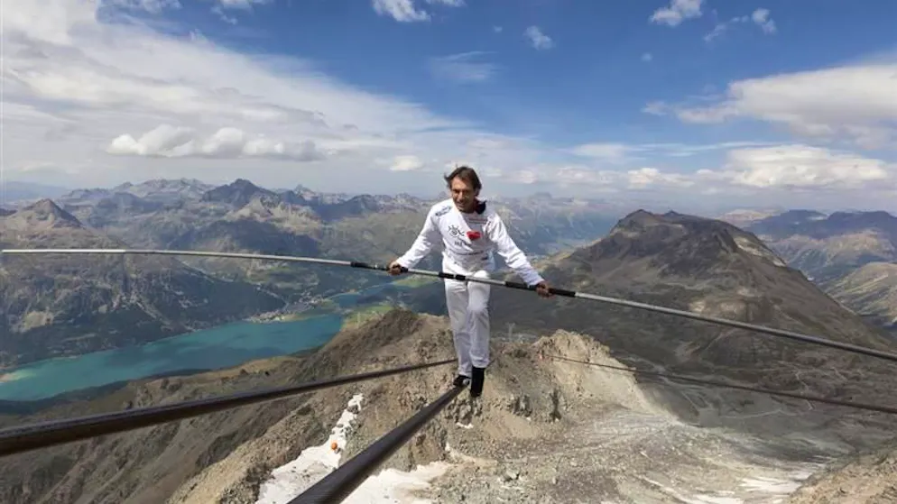 Zwischen Himmel und Erde. Das sind Freddy Nocks verrückteste Hochseilrekorde
