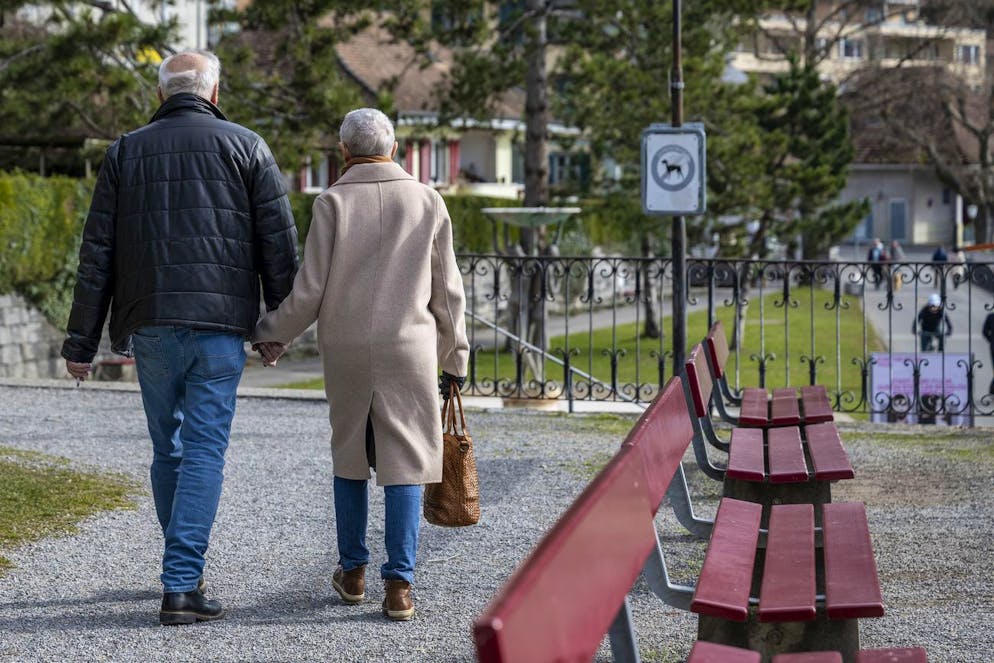 Il 3 marzo la popolazione svizzera voterà sull'iniziativa per una 13esima rendita AVS. La corsa al voto sembra essere serrata (immagine illustrativa).