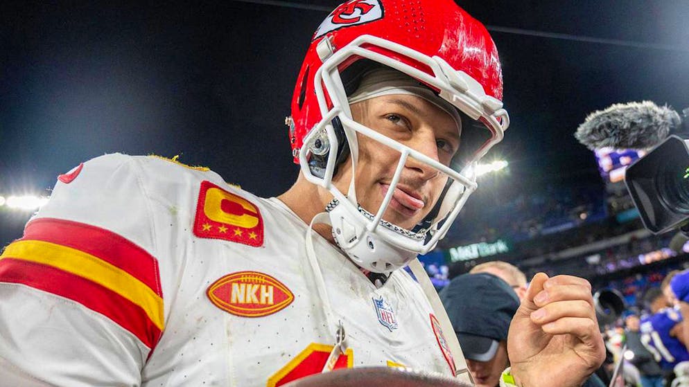 Don't forget the chicken wings!. The American football guide for beginners