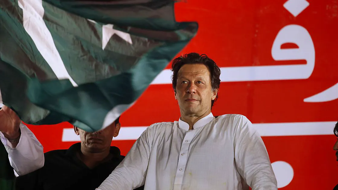 Les candidats pro-Imran Khan en tête à mi-décompte | blue News