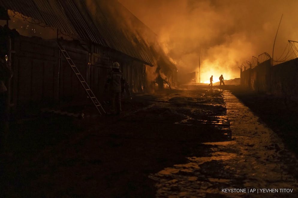 La veille à Kharkiv, sept personnes dont trois enfants, âgés de 7 et 4 ans, et un bébé de six mois, ont été tuées lors d'une frappe nocturne de drones sur une station-service qui a déversé une «rivière de feu» dans une rue (archives).