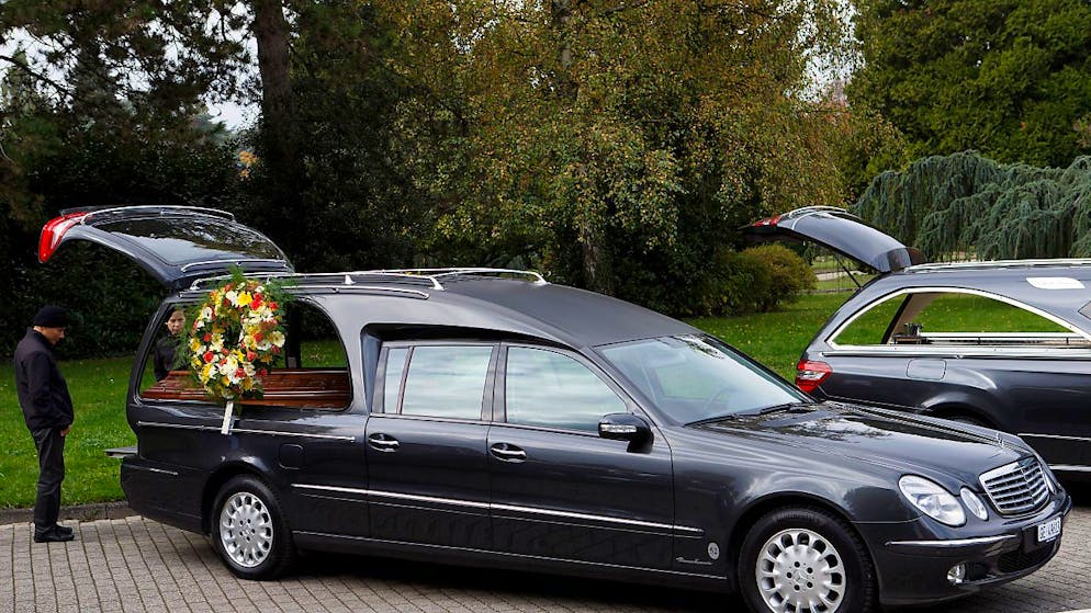 La Ville de Genève prend des mesures pour favoriser la dégradation des corps enterrés dans les cimetières (image d'illustration).