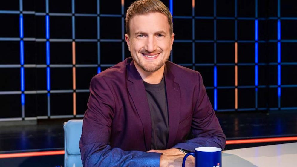 «Late Night Switzerland» im Quotendruck. SRF hält an Büsser fest: «Er macht eine hervorragende Arbeit»