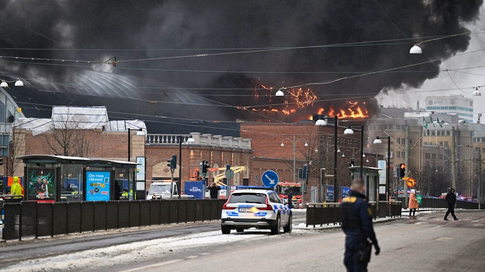 22 persone sono rimaste leggermente ferite in un incendio in un parco acquatico in costruzione in Svezia. Una persona risulta dispersa.