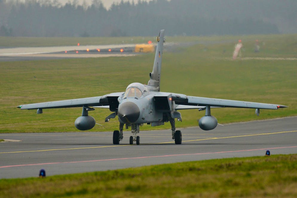 Ein Bundeswehr-Flugzeug vom Typ Tornado auf dem Fliegerhorst Büchel in der Eifel. Dort sollen – offiziell nie bestätigt – etwa 20 thermonukleare B61-Gravitationsbomben der US-Streitkräfte lagern.