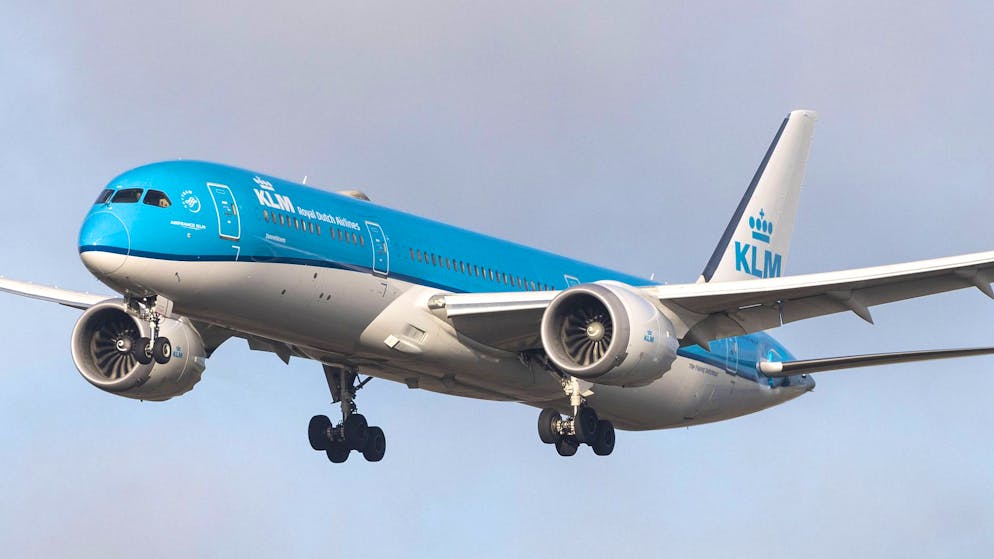 Verstopfte WCs auf KLM-Flug. Passagiere wollen weiterfliegen, Pilot bricht über Grönland ab